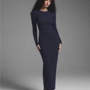 SKIMS FITS EVERYBODY LOW BACK DRESS | COLOR: NAVY | SIZE: S